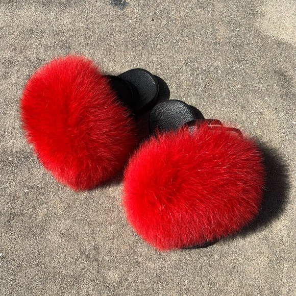 Kids red Fox fur slides - Picture 1 of 2